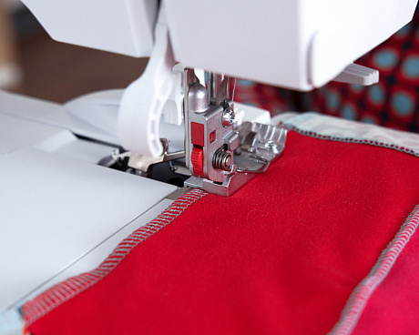 Bernina L860 от магазина Promily в Санкт-Петербурге