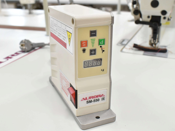 Сервомотор (сервопривод) Aurora SM-550 (550 Вт) с внешним позиционером иглы от магазина Promily в Санкт-Петербурге