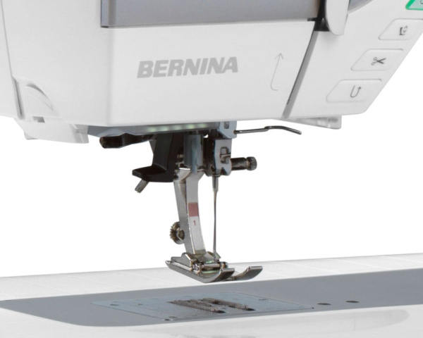 BERNINA 735 от магазина Promily в Санкт-Петербурге